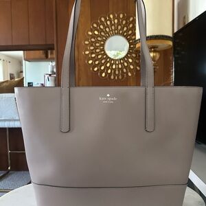Kate Spade Medium Tote Bag in Cozy Grey